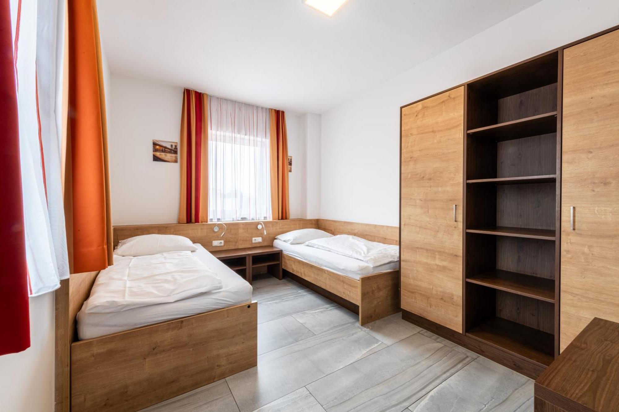 Wels Inn Hotel Экстерьер фото