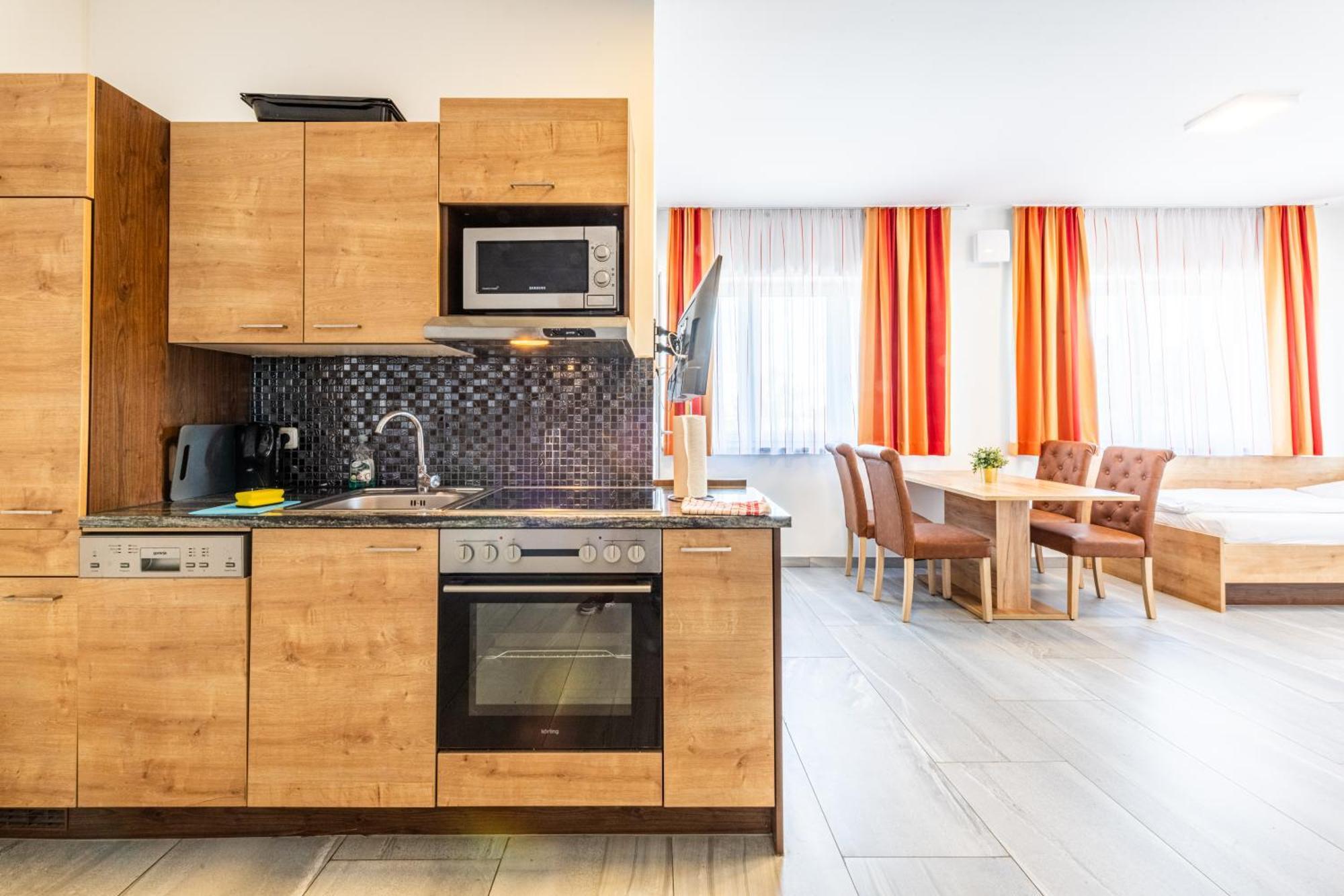 Wels Inn Hotel Экстерьер фото